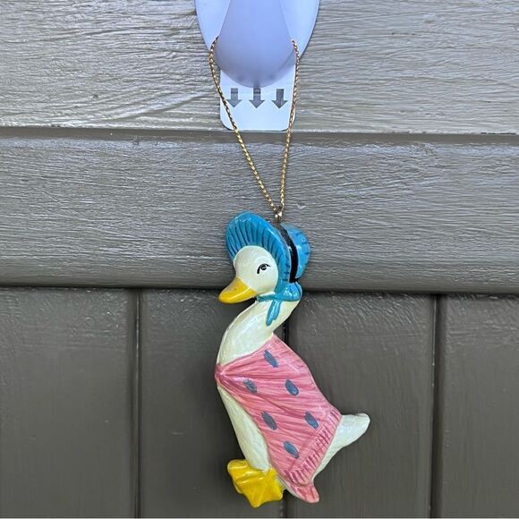 Schmid Beatrix Potter Tin w/ Peter Rabbit Jemina Puddle Duck Ceramic Ornaments - Picture 10 of 12